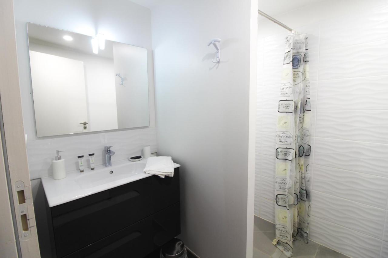 Plein Soleil Avec Jacuzzi Privatif Et Parking Prive Appartement Sarlat-la-Canéda Buitenkant foto